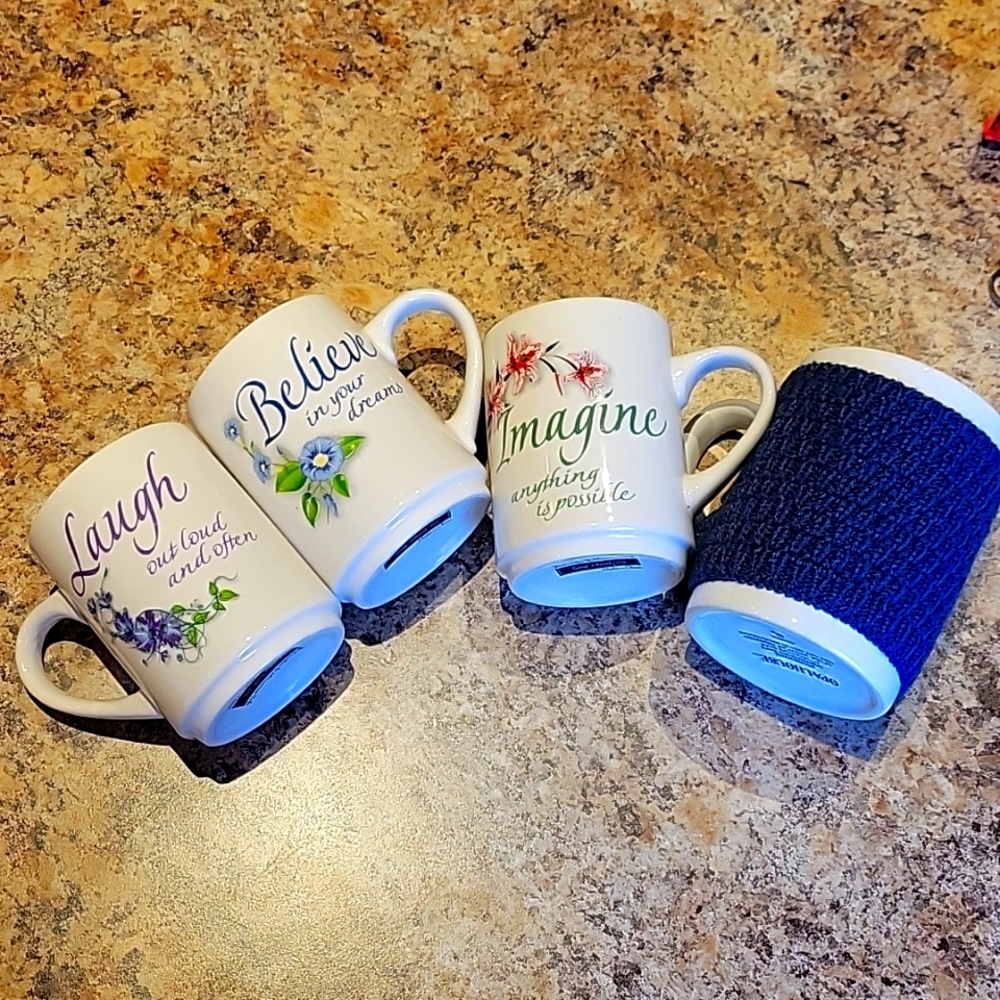4 Coffee/Tea cups